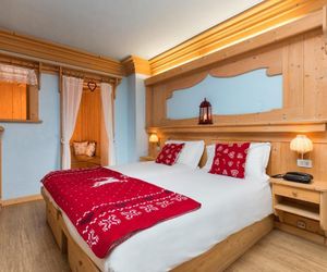 Hotel Aurora Canazei Italy