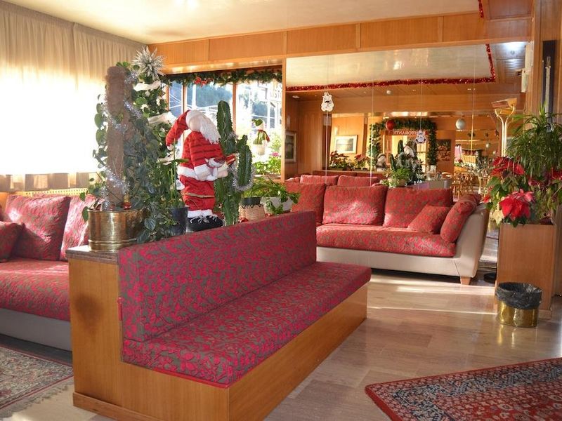 Hotel Photo 8