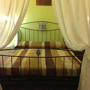 NearBy Hotel