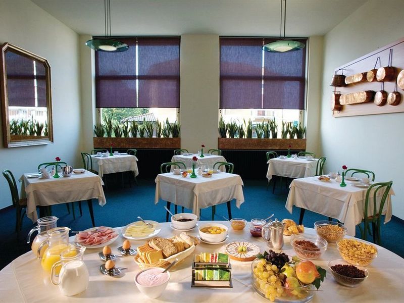 Hotel Photo 11