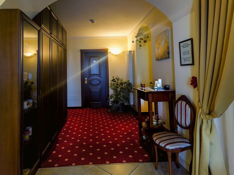 Hotel Photo 16