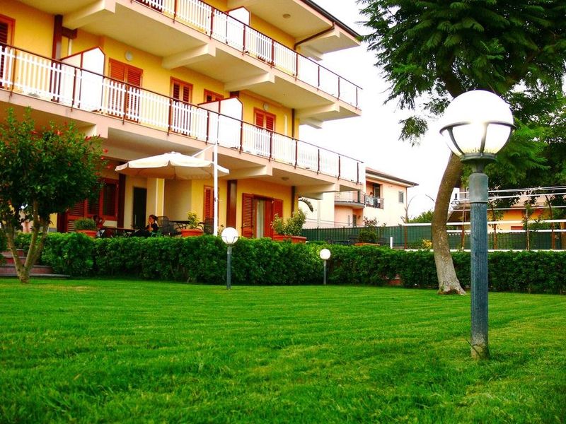 Hotel Photo 1