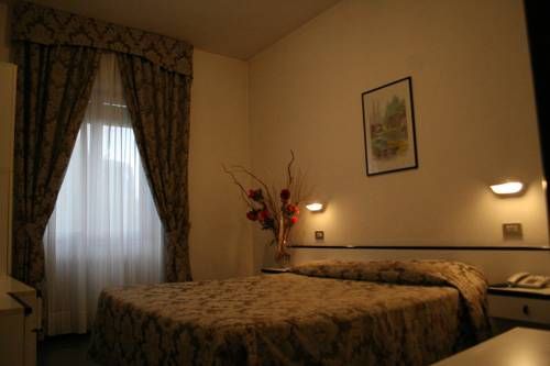 صورة الفندق 8