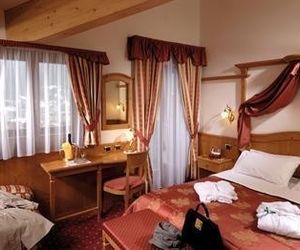 Cavallino Lovely Hotel Andalo Italy