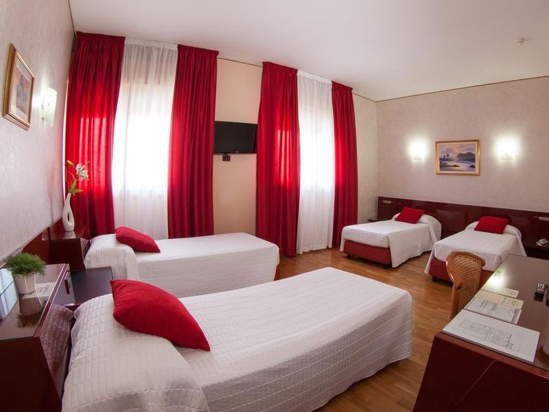 Hotel Photo 4