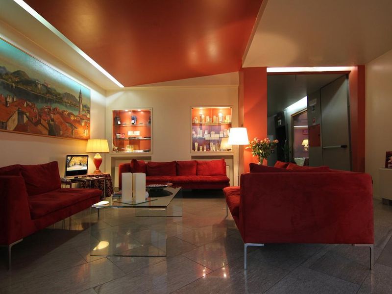 Hotel Photo 8