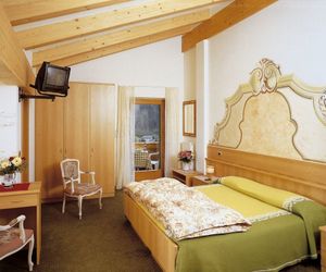Hotel Latemar Festilli Italy