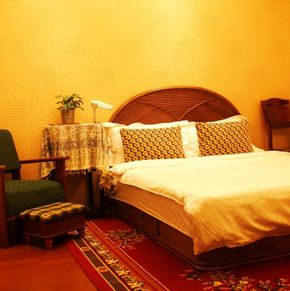 NearBy Hotel