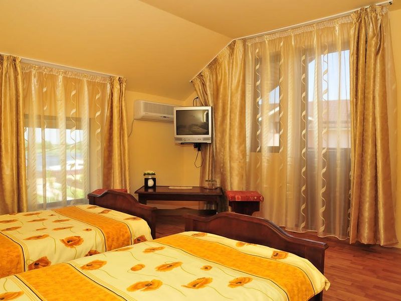 Hotel Photo 1
