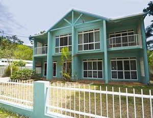 Beachcomber Unit 2 Magnetic Island Australia