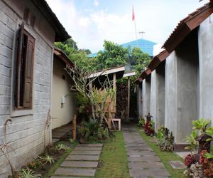 Made Oka Homestay and Warung Munduk Indonesia
