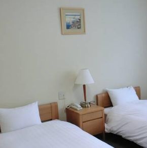 NearBy Hotel