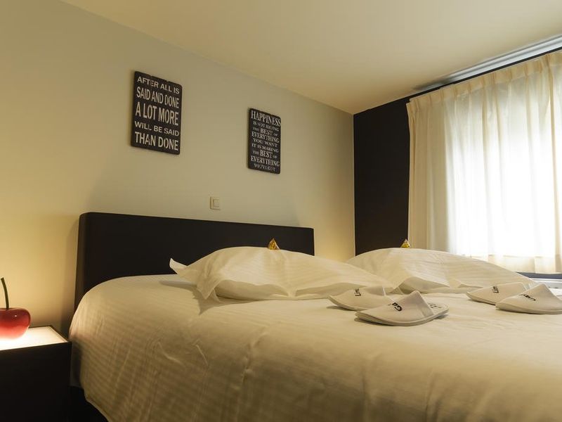 Hotel Photo 1