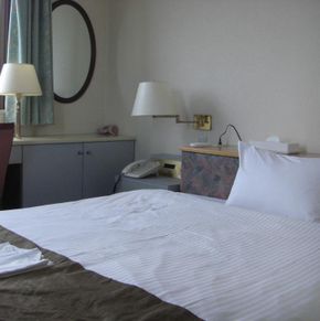 NearBy Hotel