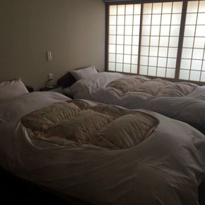 NearBy Hotel