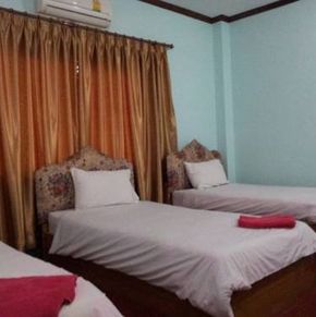NearBy Hotel