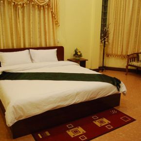 NearBy Hotel
