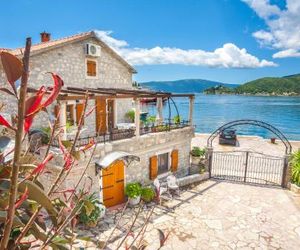 Apartments Villa Serventi Lepetane Montenegro