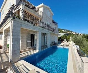 Villa Mare Apartments Krasici Montenegro