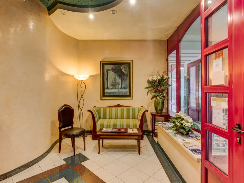 Hotel Photo 8