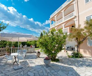 Vila Skocidjevojka Petrovac Montenegro