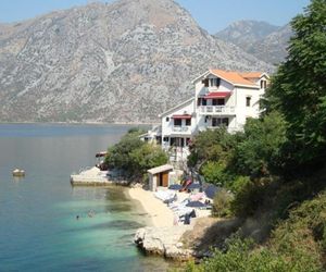 Apartments Villa PM Dobrota Montenegro