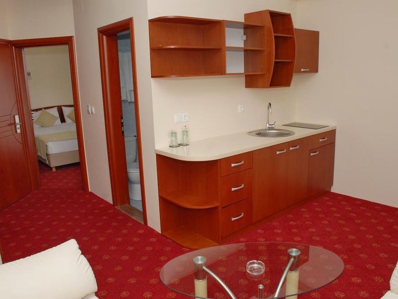 Hotel Photo 9