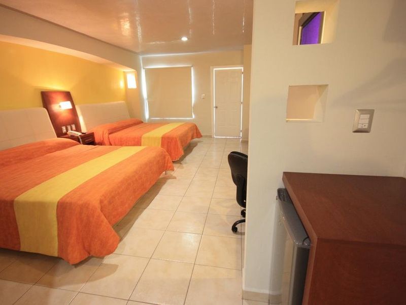 Hotel Photo 6