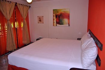 HOTEL PLAYA SUITES