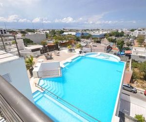 Downtown w/ Roof Pool Playa Del Carmen Mexico