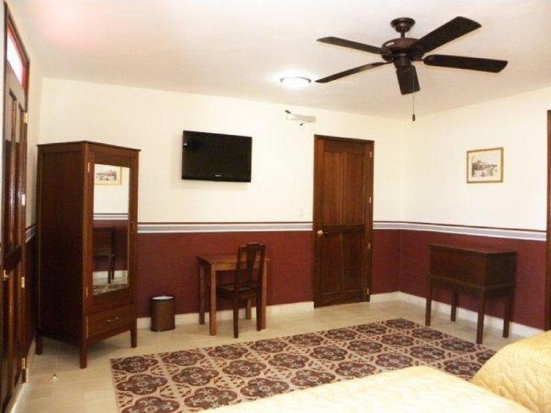 Hotel Photo 11