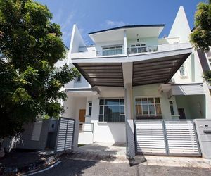 Penang Hills Bungalow 2 Batu Ferringhi Malaysia