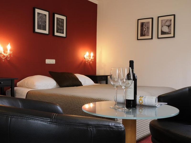 Hotel Photo 8