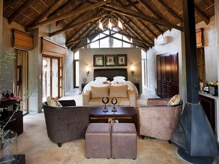 Фото отеля Black Rhino Game Lodge