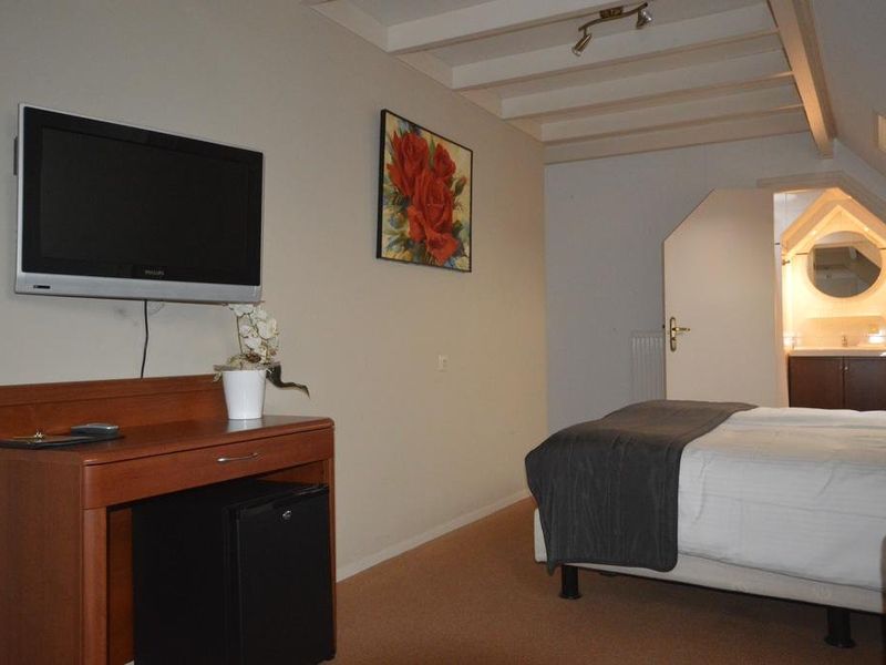 Hotel Photo 12