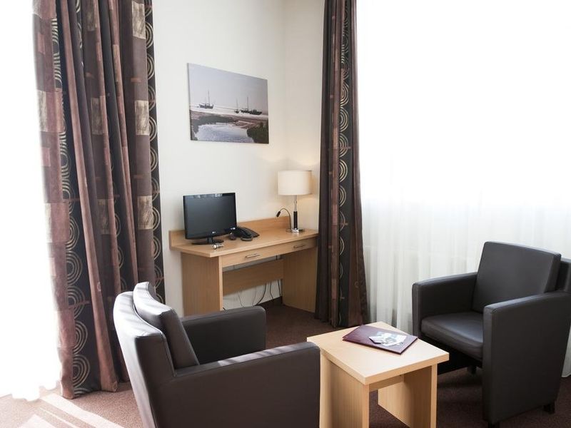 Hotel Photo 6