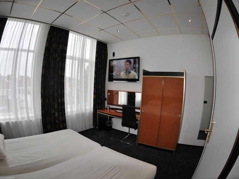 Hotel Photo 1