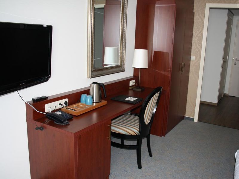 Hotel Photo 6