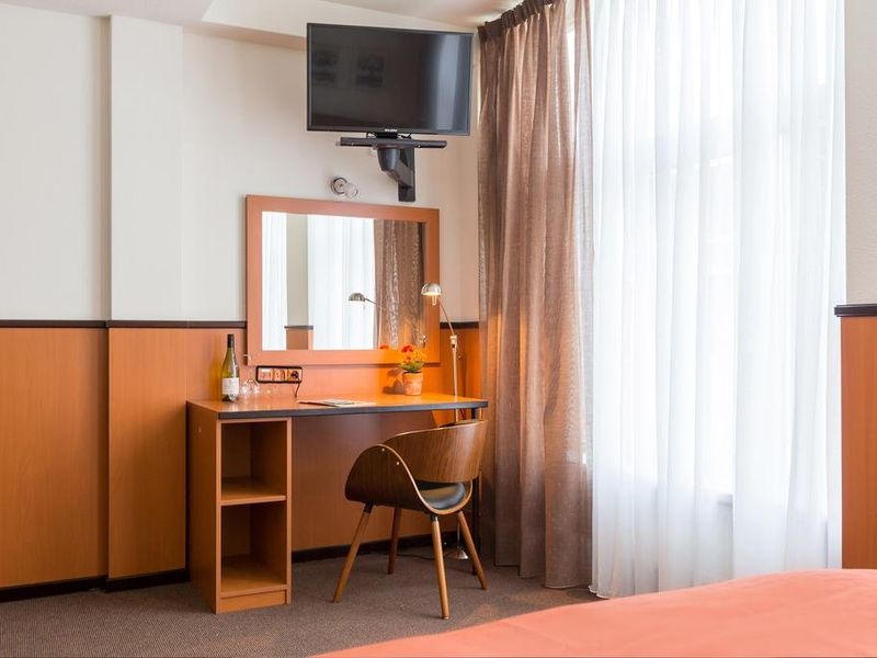 Hotel Photo 5