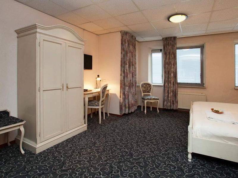 Hotel Photo 5