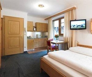 Aparthotel Acksteiner St. Anton Austria