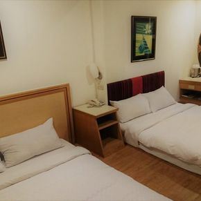 NearBy Hotel