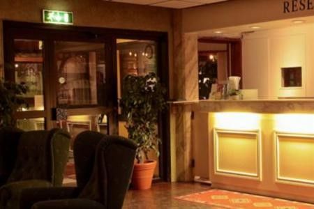 Hotel Photo 8