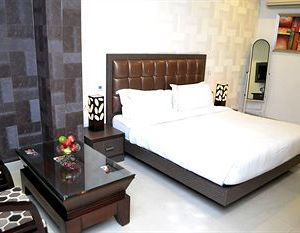 Le Crescent Hotel Ghaziabad India