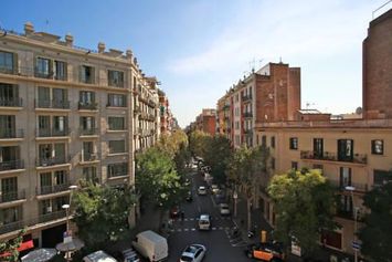 Gracia Barcelona Group Apartments