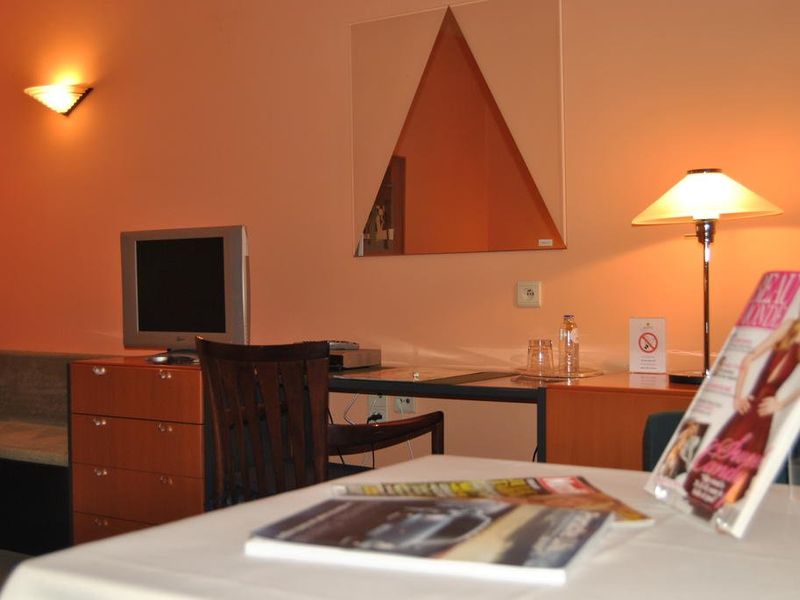 Hotel Photo 6