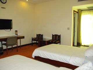 Фото отеля Отель One Faisalabad