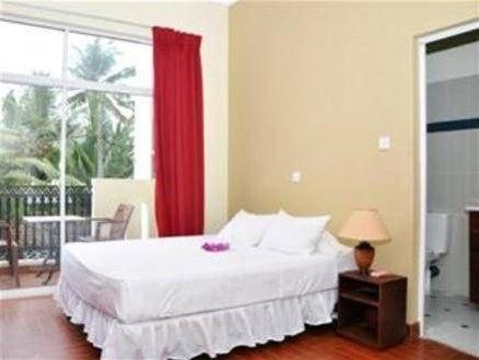 The Ocean Pearl Hotel Negombo