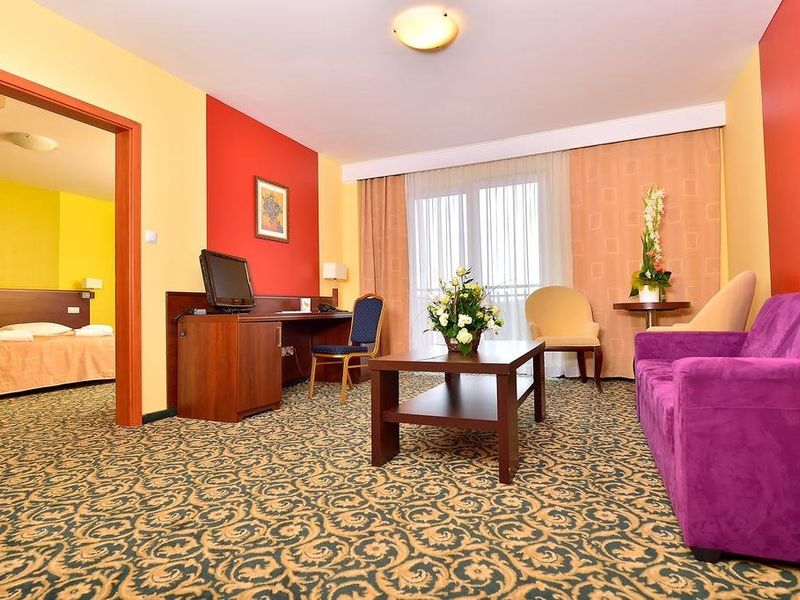 Hotel Photo 8