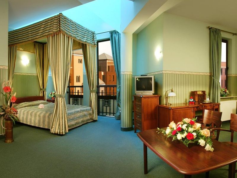 Hotel Photo 1